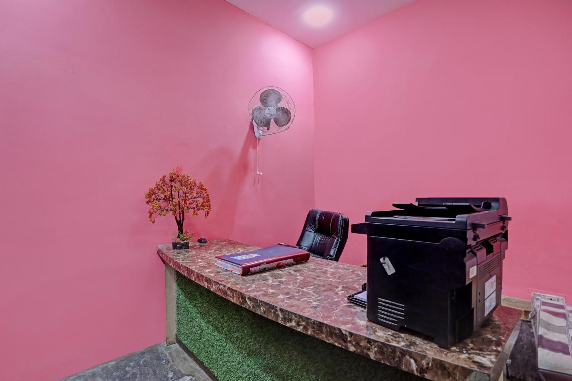 Hotel O Raaz Hotel 델리 외부 사진